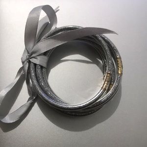 All weather bangles inspired in Budha girls